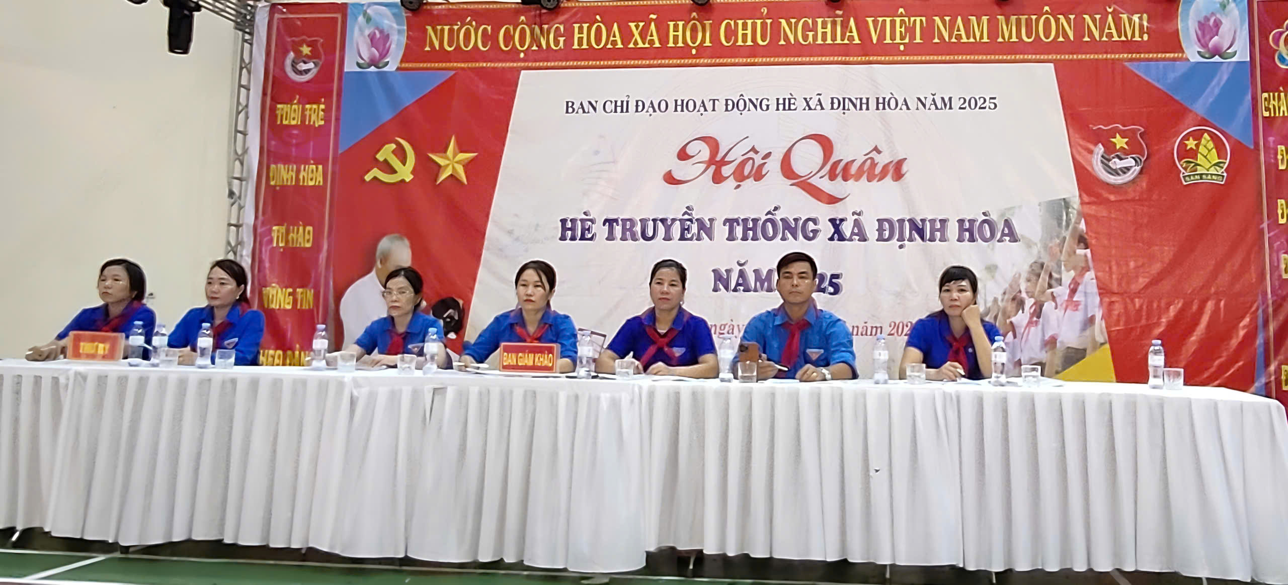 Anh-tin-bai